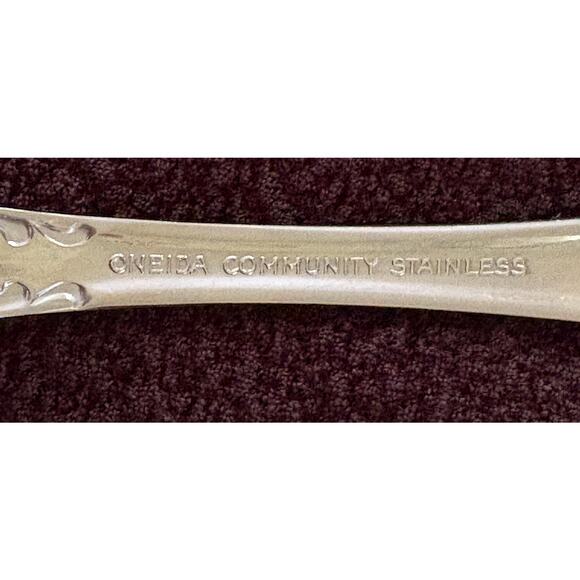 Oneida Community Chatelaine Stainless Flatware one Sugar Spoon  One Butter Knife - Picture 7 of 10